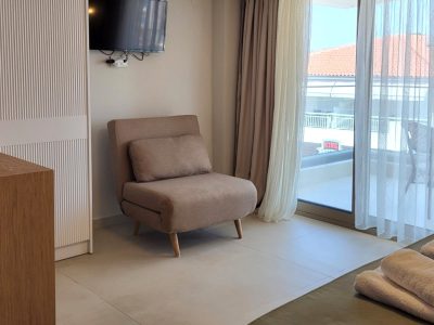 Theros Suite 1 3